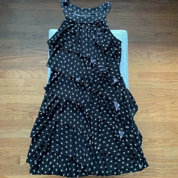 WHBM | Diamond Print Tiered Ruffle Dress - Picture 6 of 8